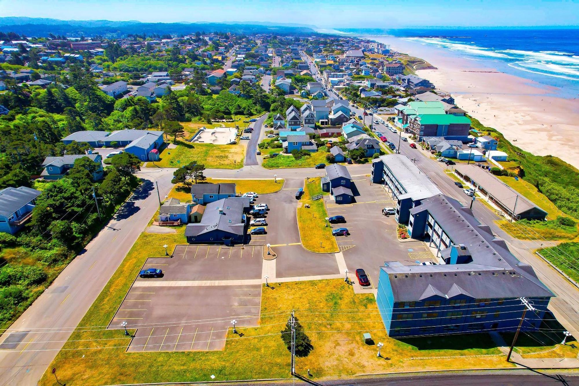 Oyo Waves Hotel Newport Or - Nye Beach Exterior photo