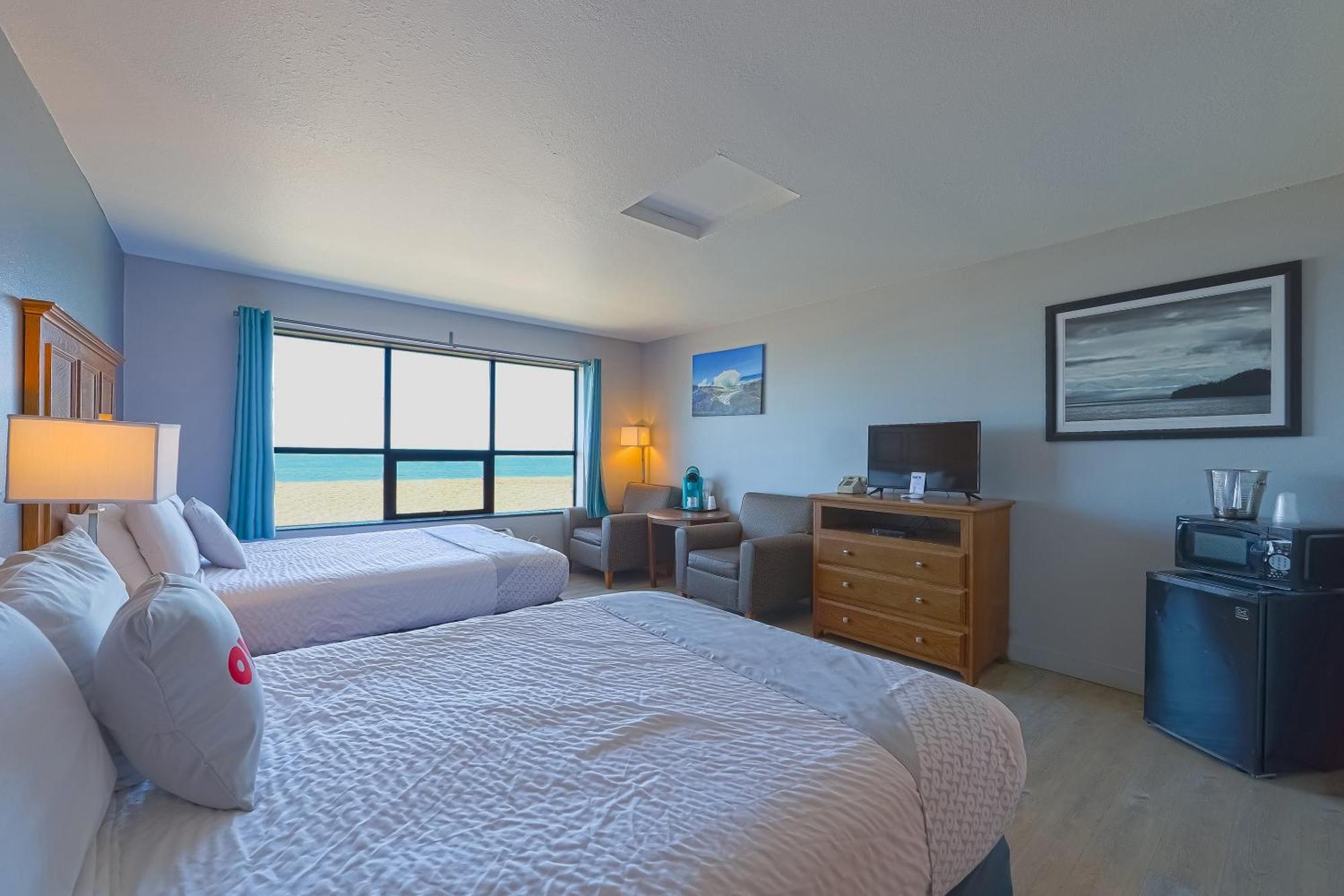 Oyo Waves Hotel Newport Or - Nye Beach Exterior photo